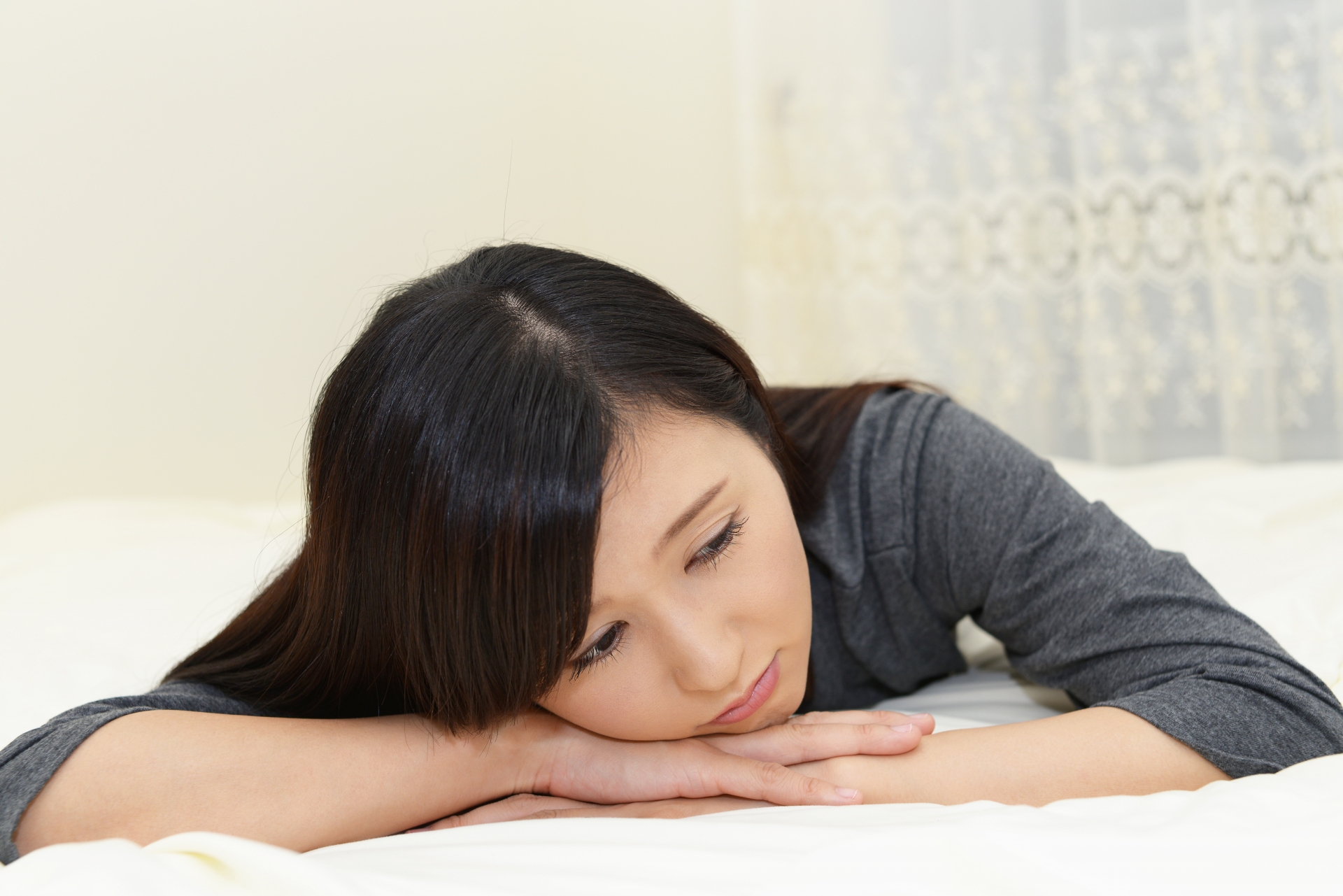 寝起きの頭痛はこれが原因？深井駅 眠りと美を整える AZE鍼灸院